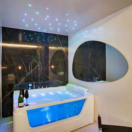 Distinto Suite & Rooms レッチェ エクステリア 写真