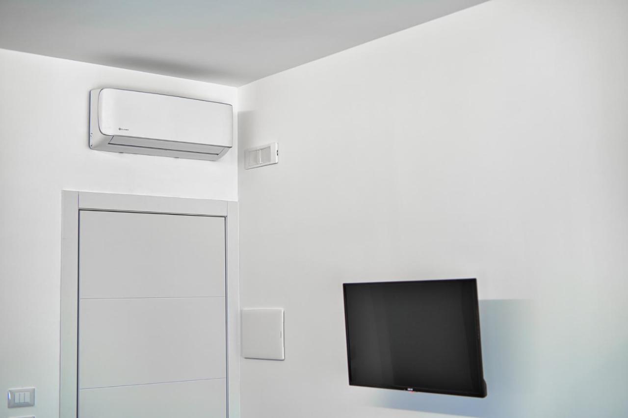Distinto Suite & Rooms レッチェ エクステリア 写真