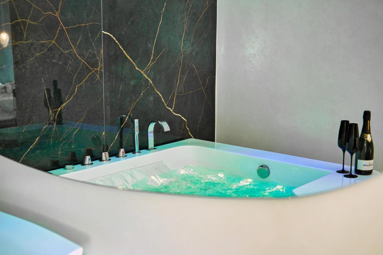 Distinto Suite & Rooms レッチェ エクステリア 写真