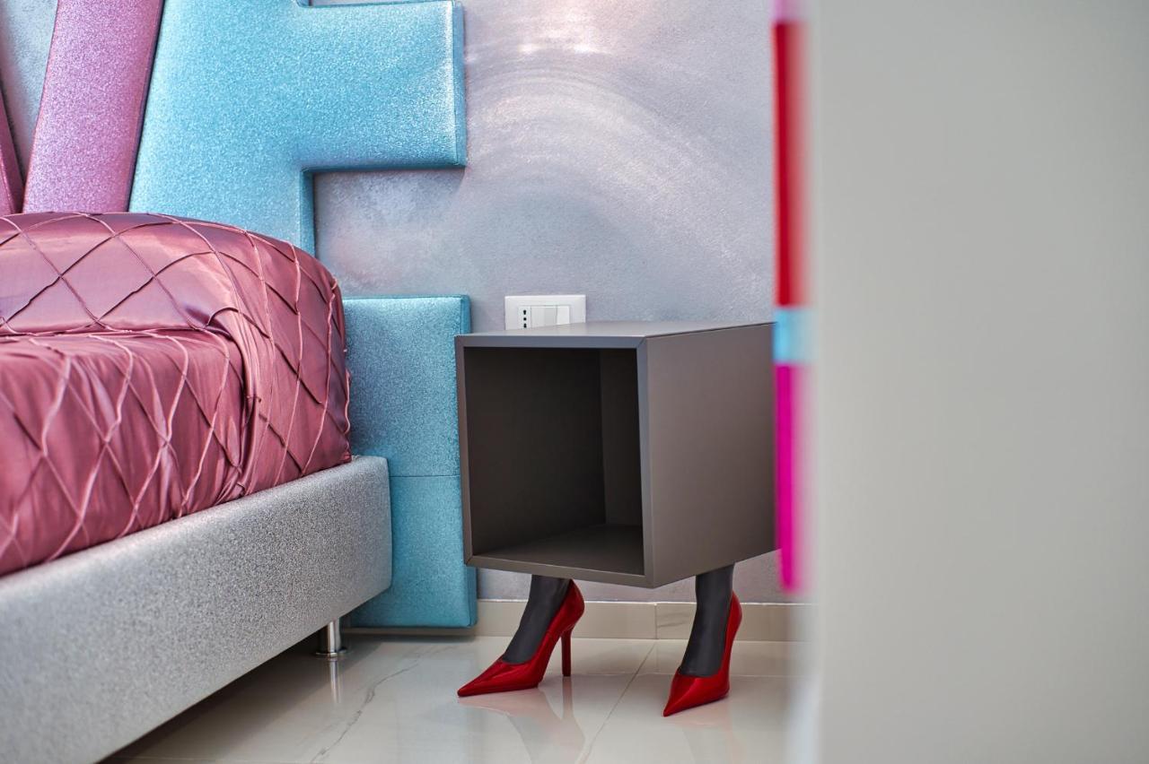 Distinto Suite & Rooms レッチェ エクステリア 写真