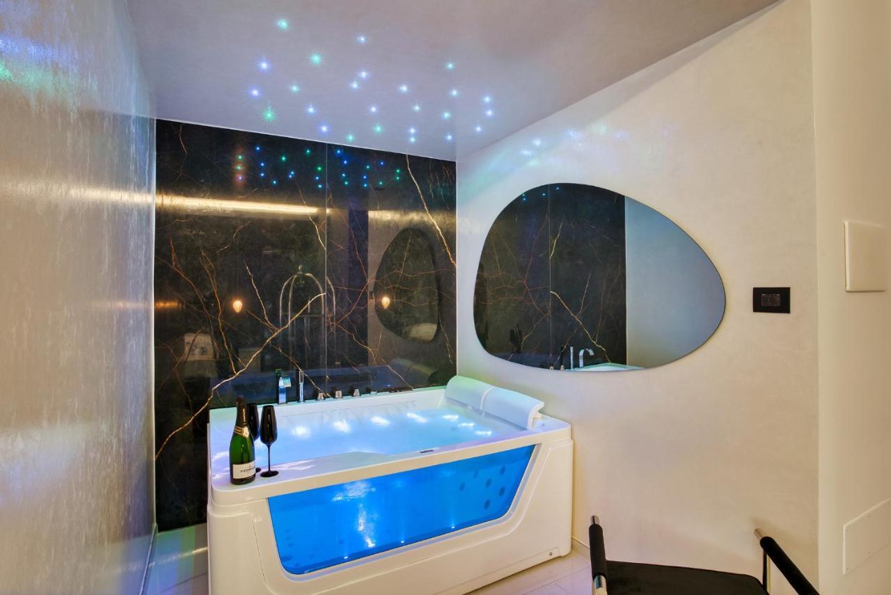 Distinto Suite & Rooms レッチェ エクステリア 写真