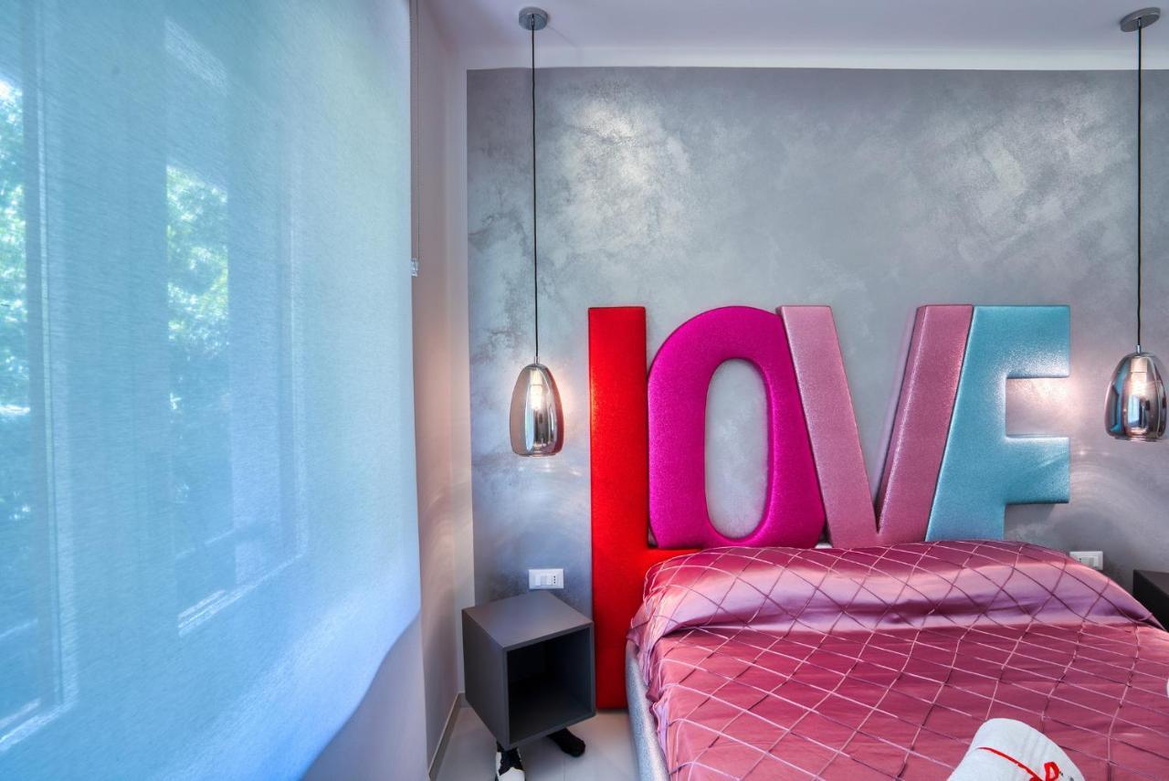 Distinto Suite & Rooms レッチェ エクステリア 写真