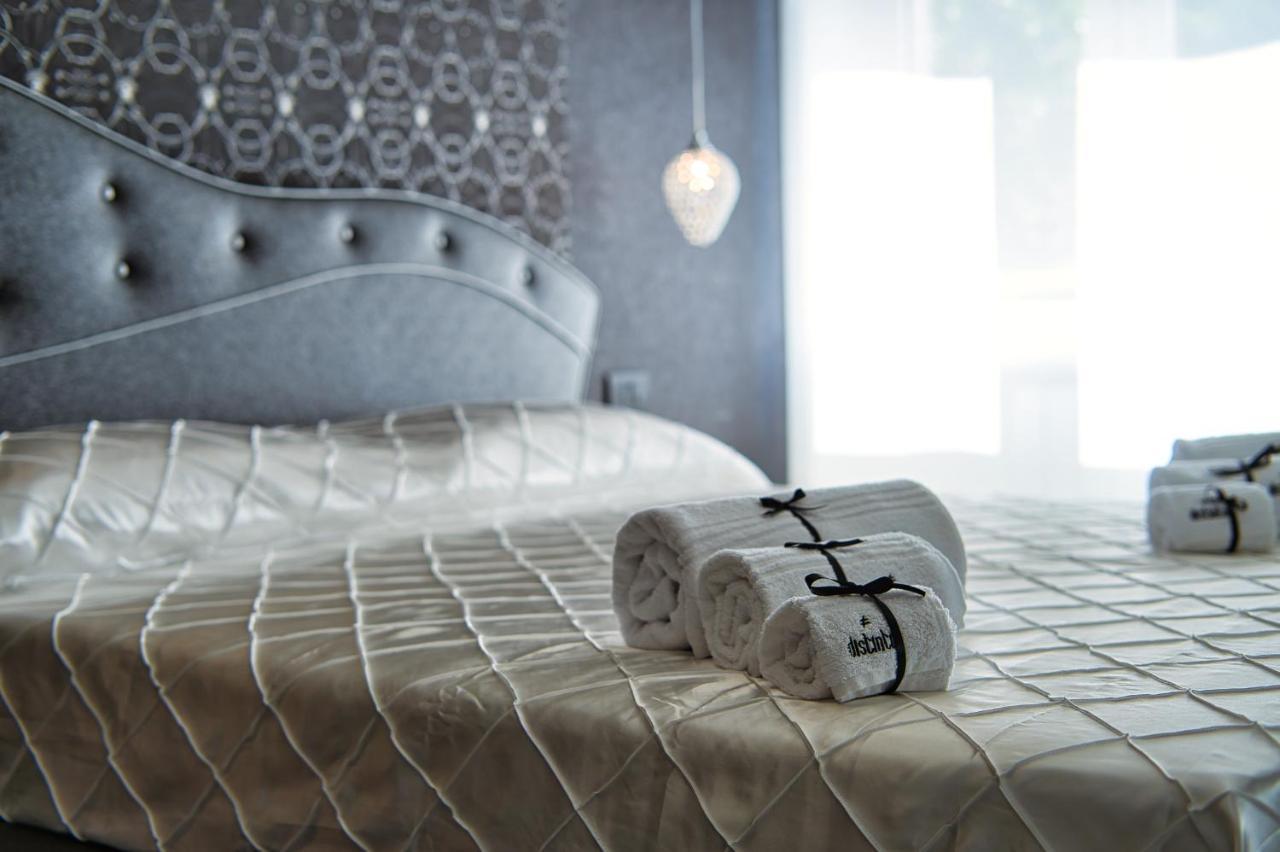 Distinto Suite & Rooms レッチェ エクステリア 写真