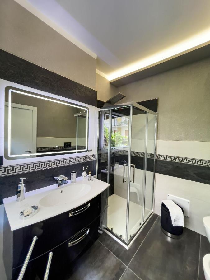 Distinto Suite & Rooms レッチェ エクステリア 写真