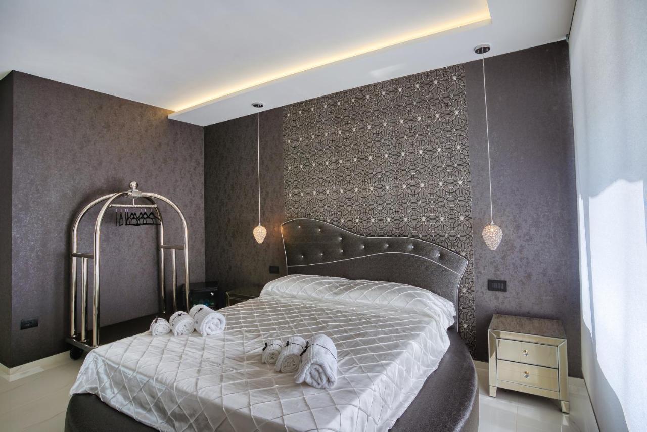 Distinto Suite & Rooms レッチェ エクステリア 写真