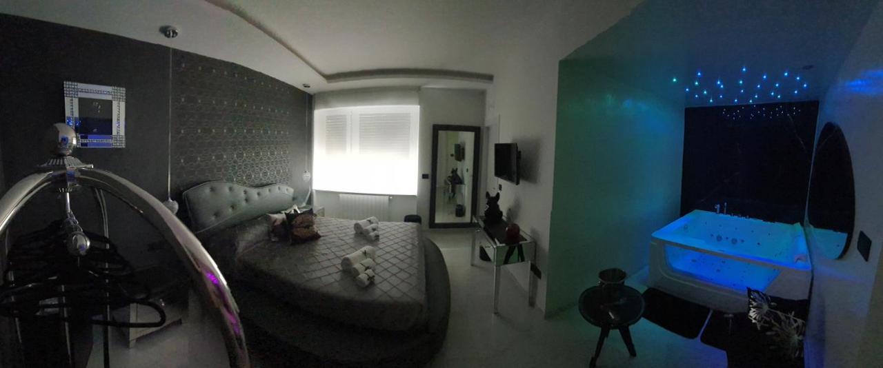 Distinto Suite & Rooms レッチェ エクステリア 写真